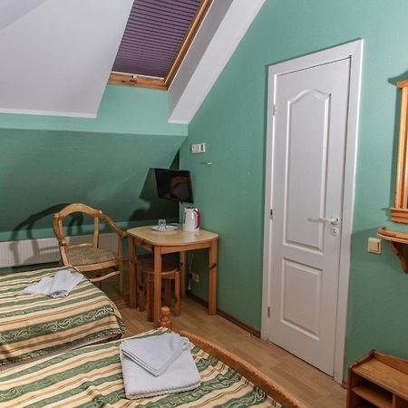 Well Hotel Riga Esterno foto