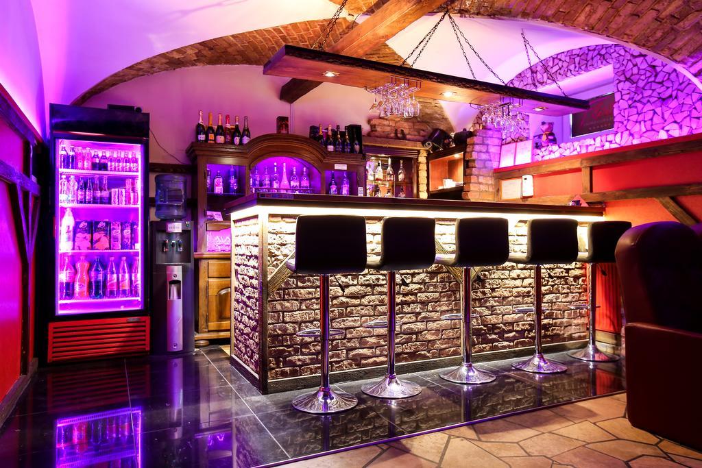 Well Hotel Riga Esterno foto