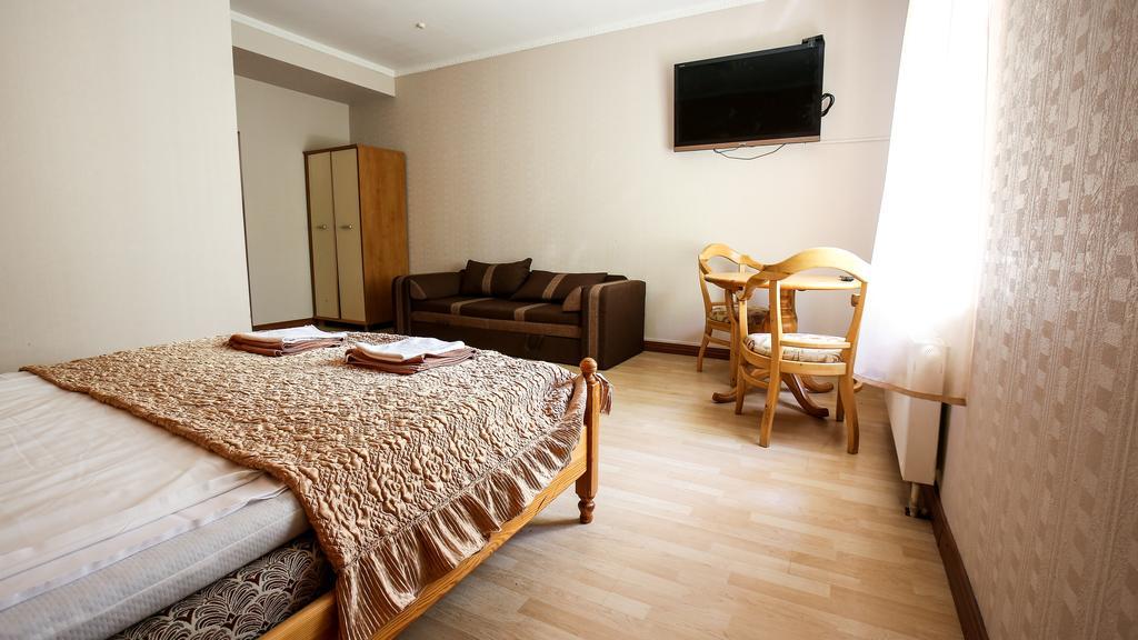 Well Hotel Riga Esterno foto