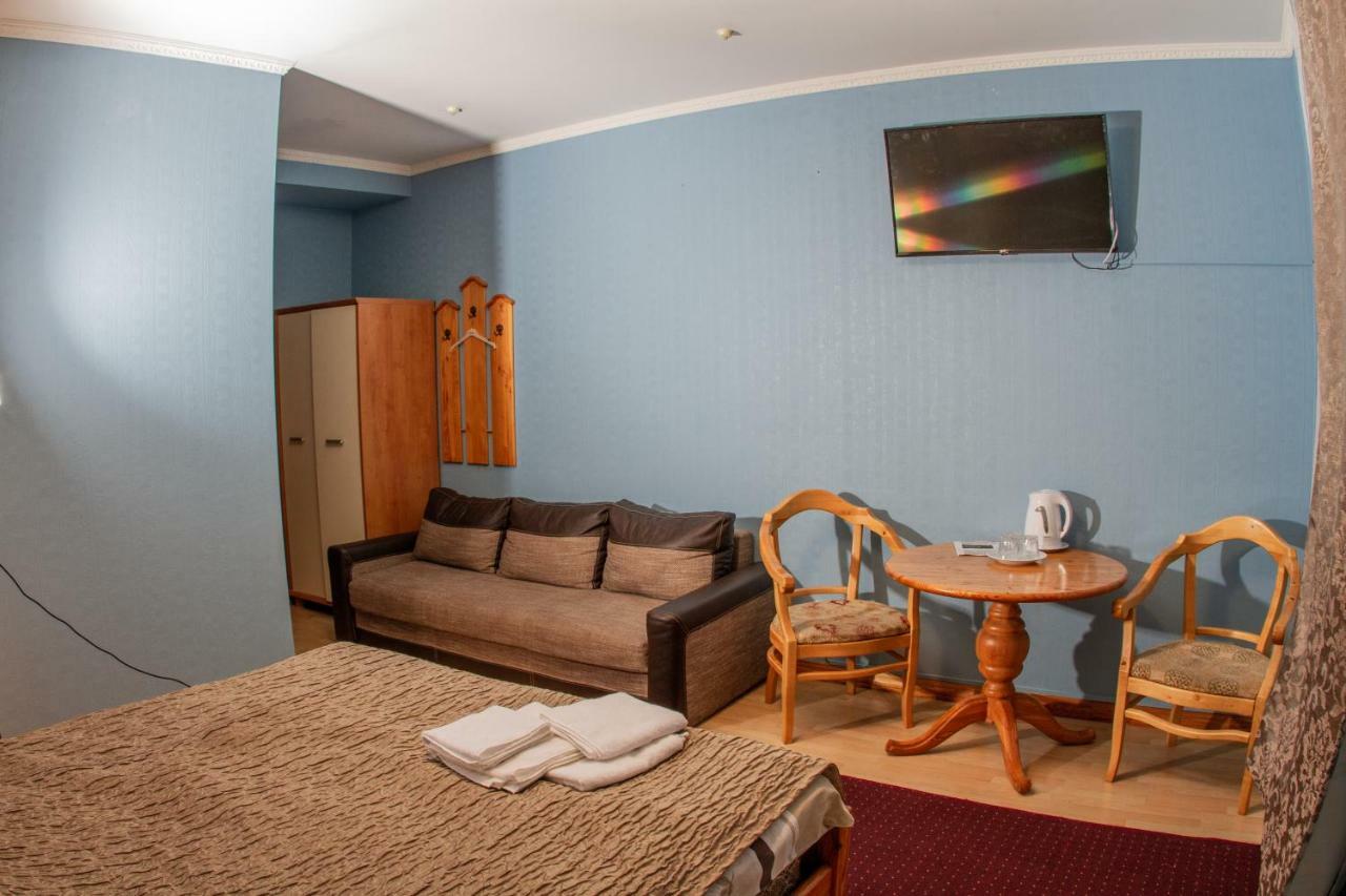 Well Hotel Riga Esterno foto
