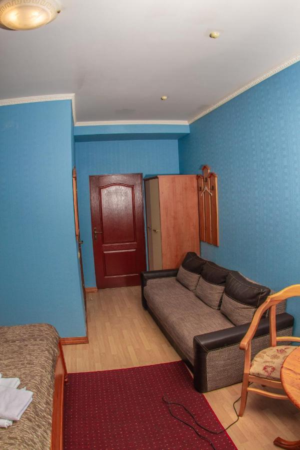 Well Hotel Riga Esterno foto