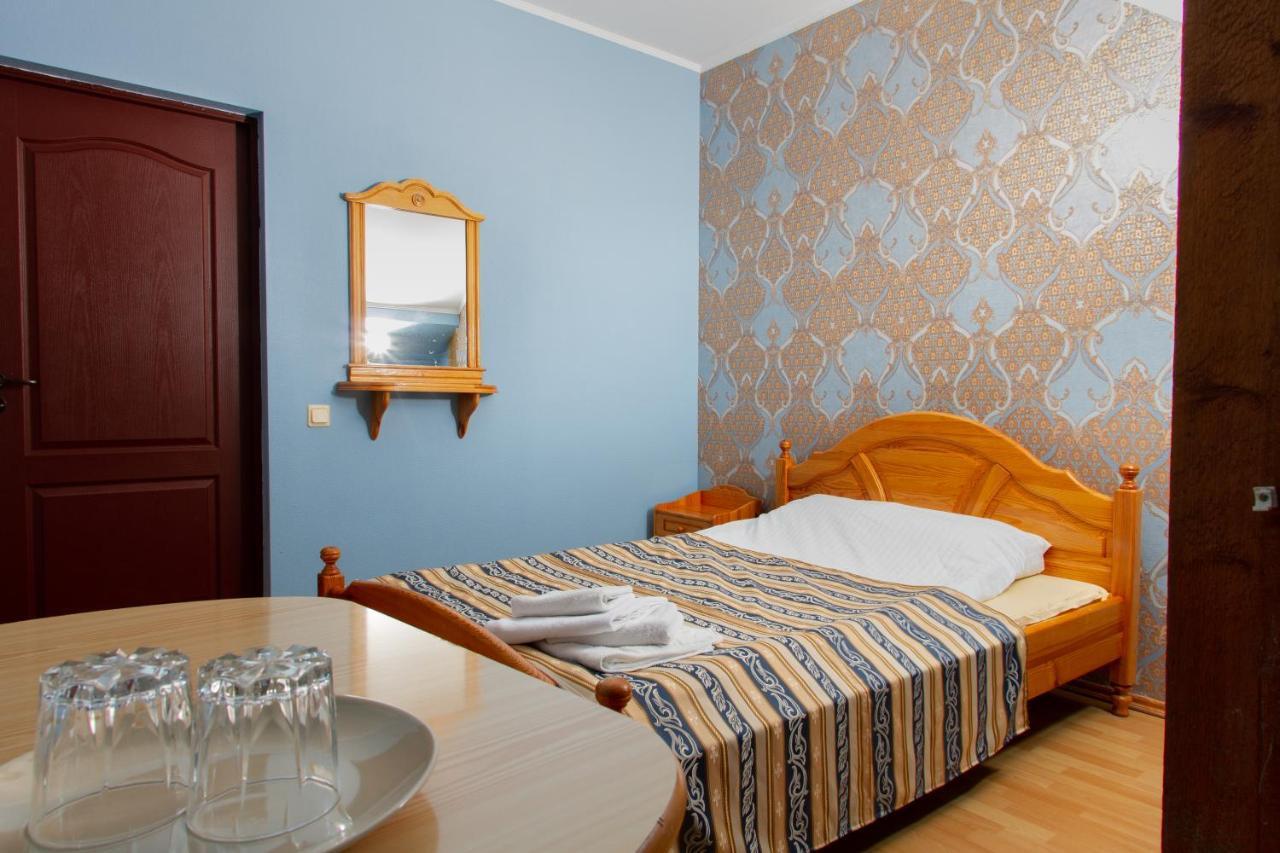 Well Hotel Riga Esterno foto